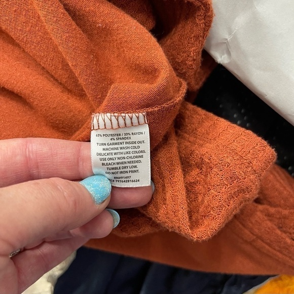 BOUTIQUE Fall Rust Sweater Top “You Had Me At Pumpkin Spice” Lightweight Size M - Picture 8 of 9